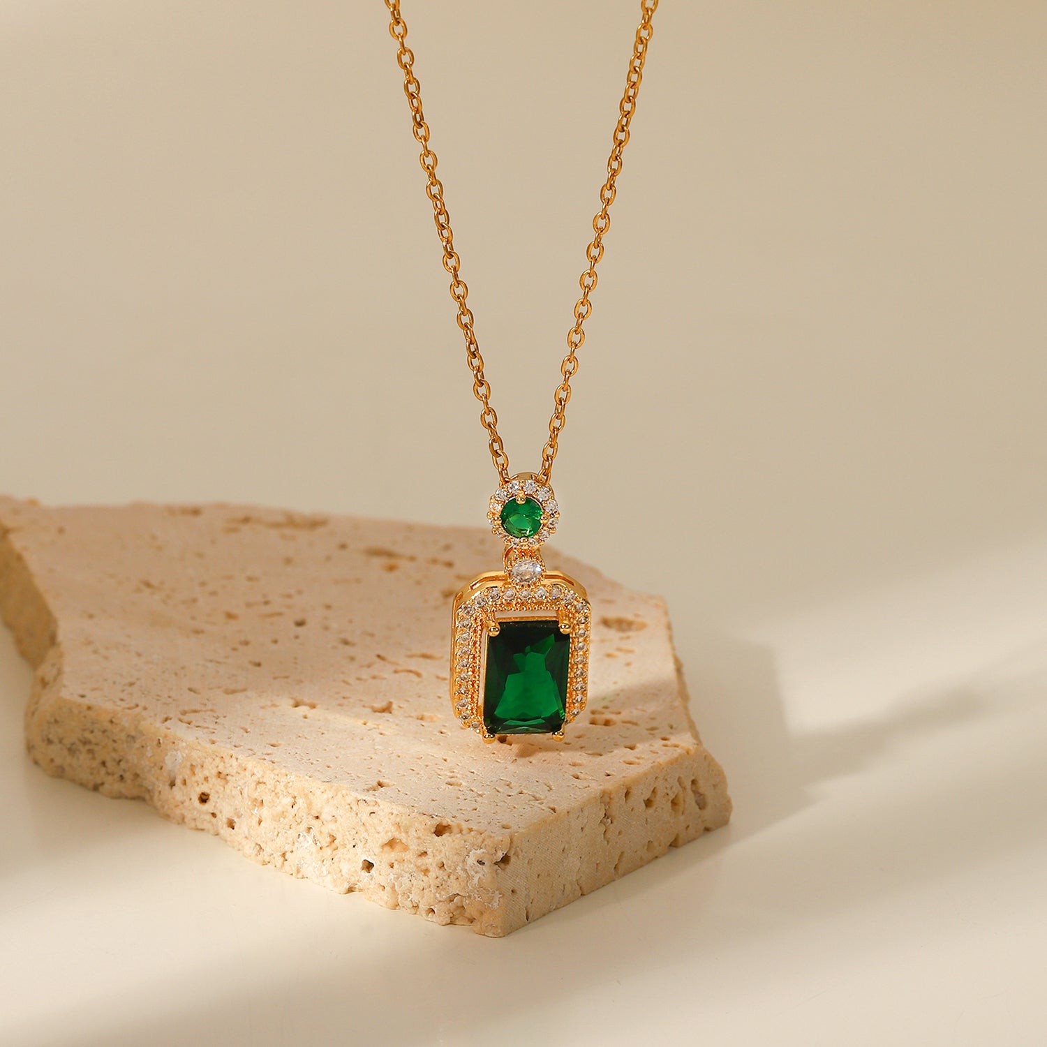 Esmeralda Gold Emerald Zircon Pendant Necklace Stainless Steel Non Tarnish Unbranded
