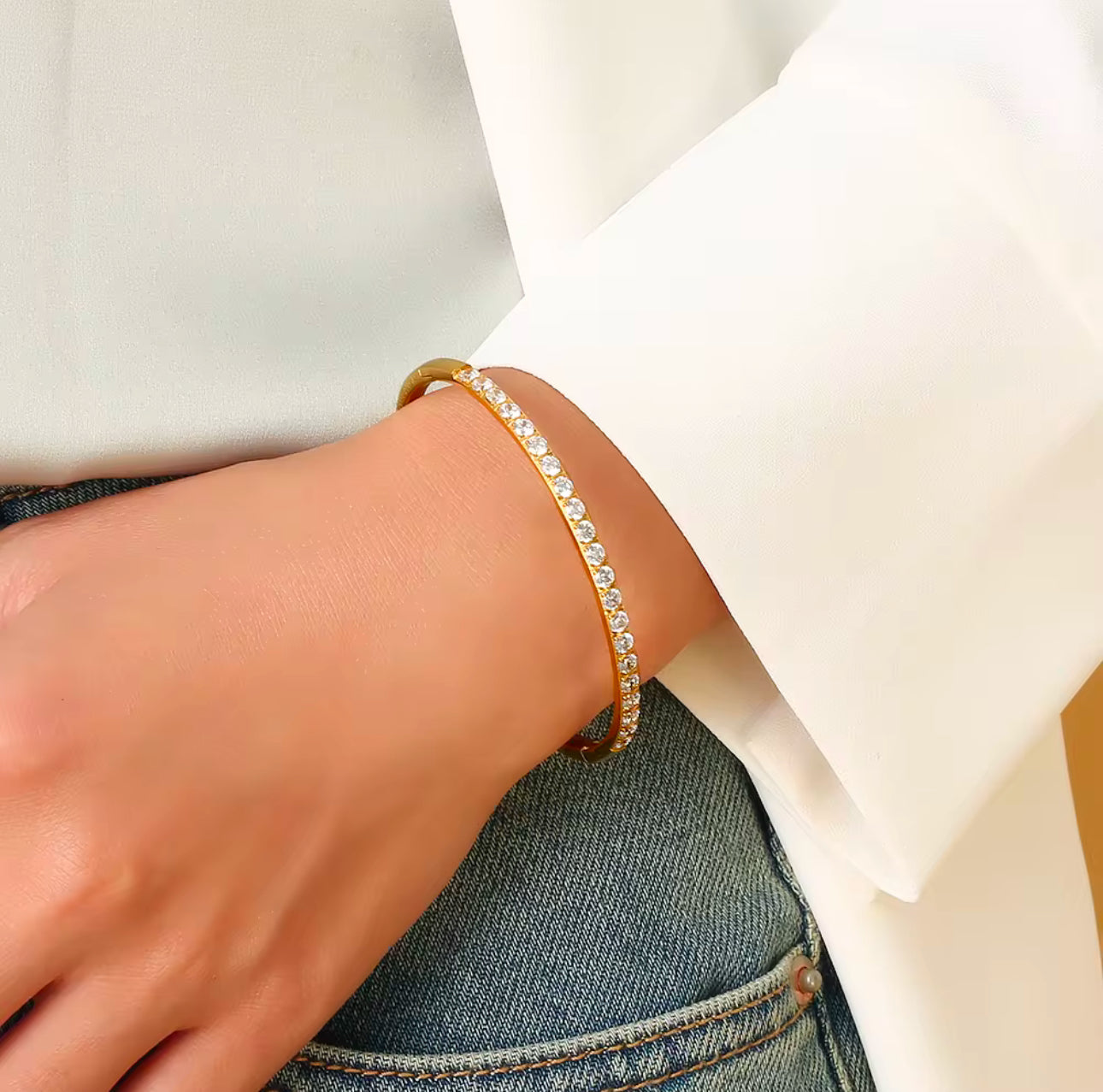 Neriyah Stone Bangle Unbranded