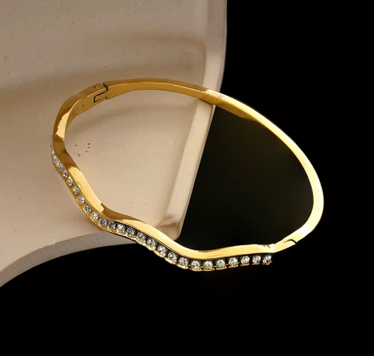 Wave Stone Gold Bangle Non Tarnish Unbranded