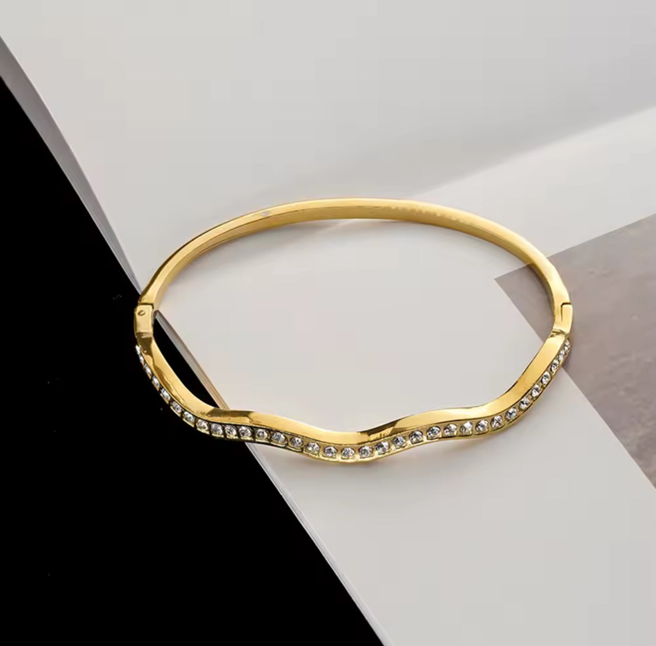 Wave Stone Gold Bangle Non Tarnish Unbranded