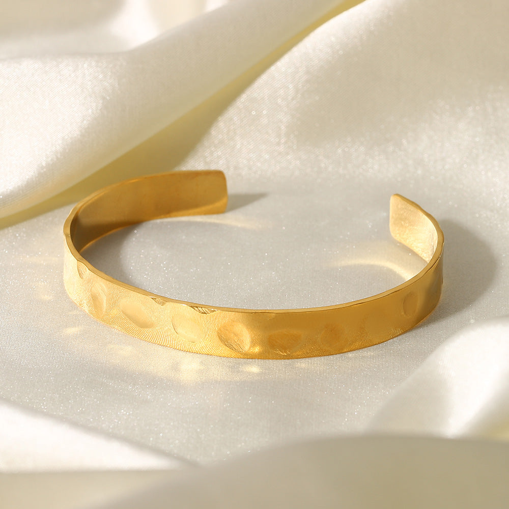 Gold Hammered Cuff Bangle Adjustable Stainless Steel Non Tarnish Unbranded