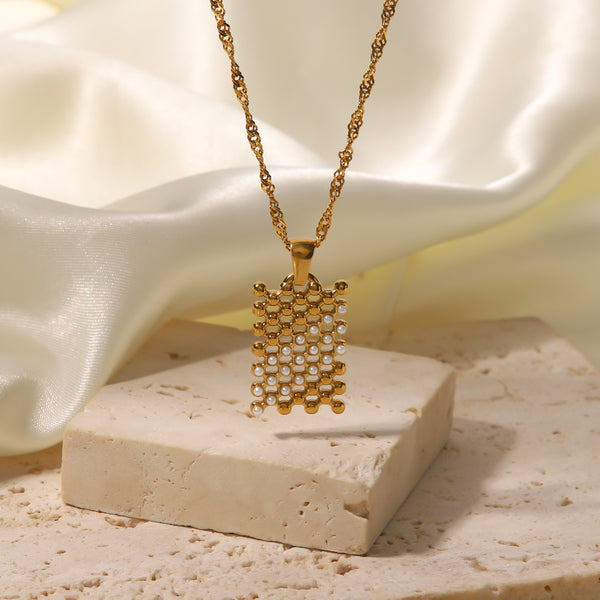 Mylah Gold Pearl Pendant Gold Necklace Stainless Steel Non Tarnish Unbranded